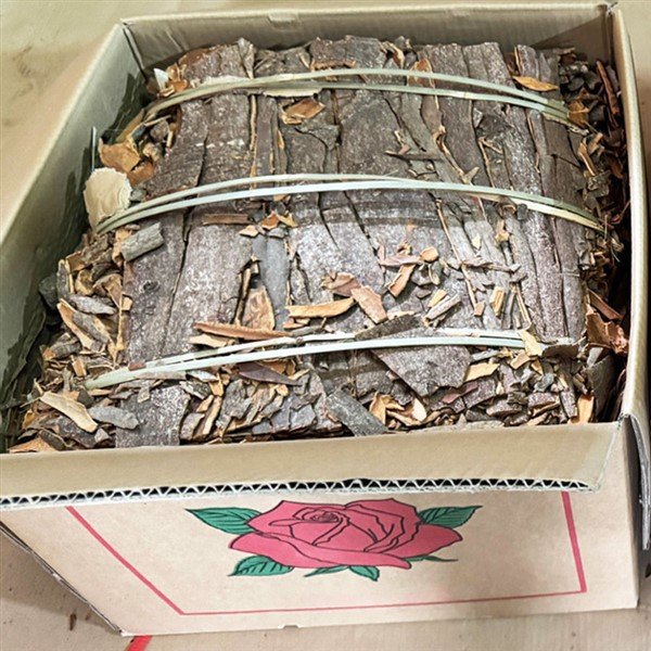 Whole cassia cinnamon bark